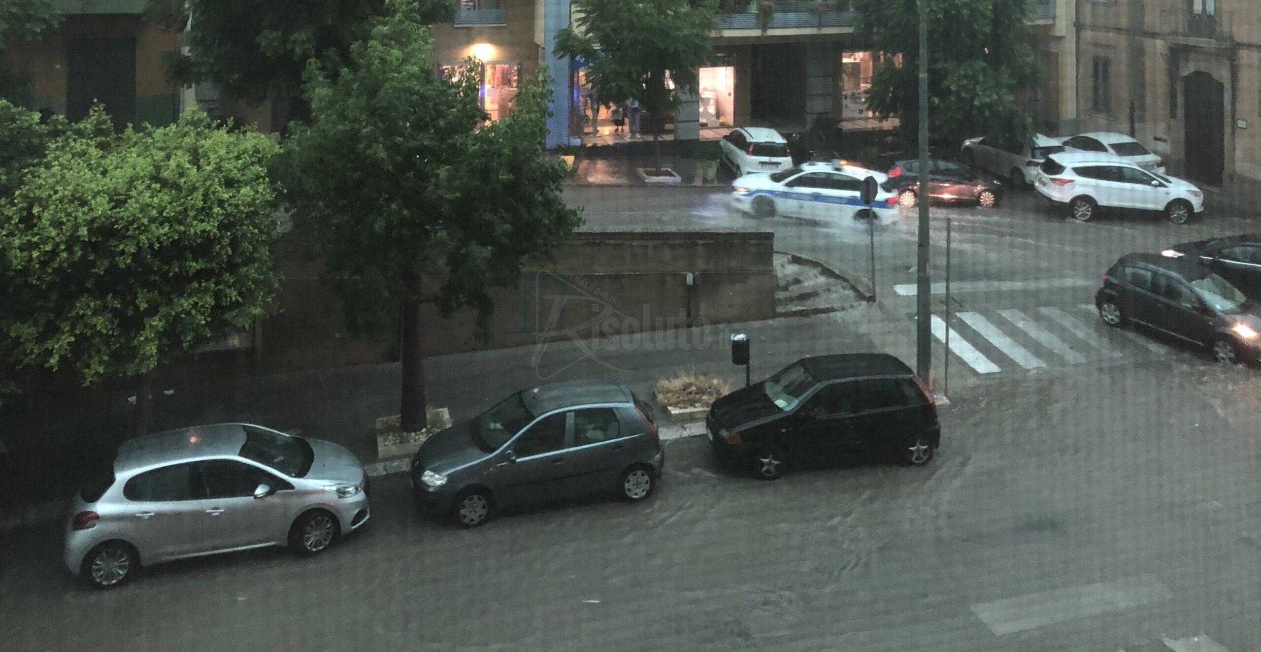 Il maltempo a Sciacca, strade allagate e disagi