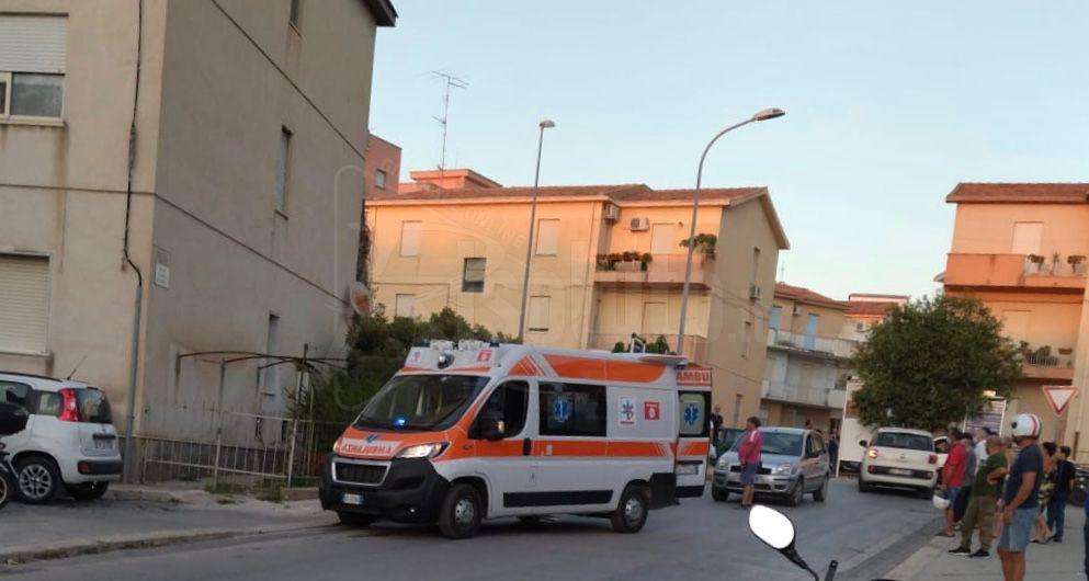 Auto investe pedone in via Fratelli Bandiera a Sciacca