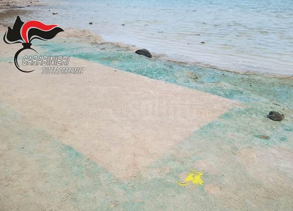 Rintracciata e denunciata dai carabinieri la donna che avrebbe imbrattato il Lago di Venere a Pantelleria
