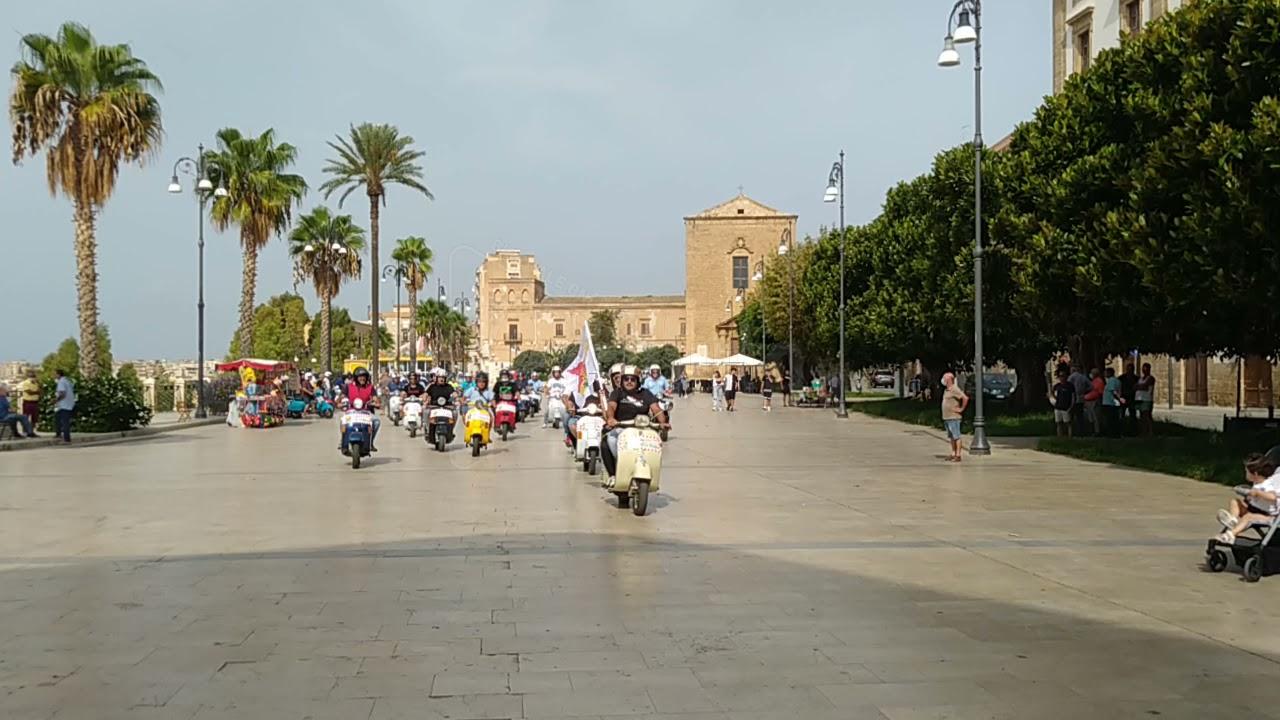 Raduno Vespa Club a Sciacca, presenti il Vespa Club di Canicattì e Porto Empedocle (Video)