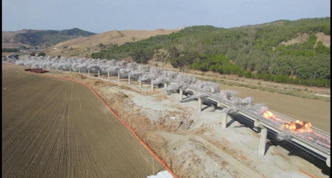 Seconda fase di demolizione del viadotto Salso sulla “Strada degli Scrittori”