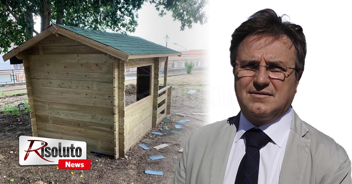 Vandalizzato il parco giochi di Sambuca, il sindaco presenta denuncia ai carabinieri e consegna i video delle telecamere