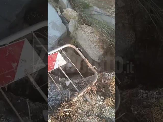 Strada per Misilifurmi-Pantaliano di Sciacca impraticabile per i mezzi pesanti, auto in difficolta' oggi durante il temporale (Video)