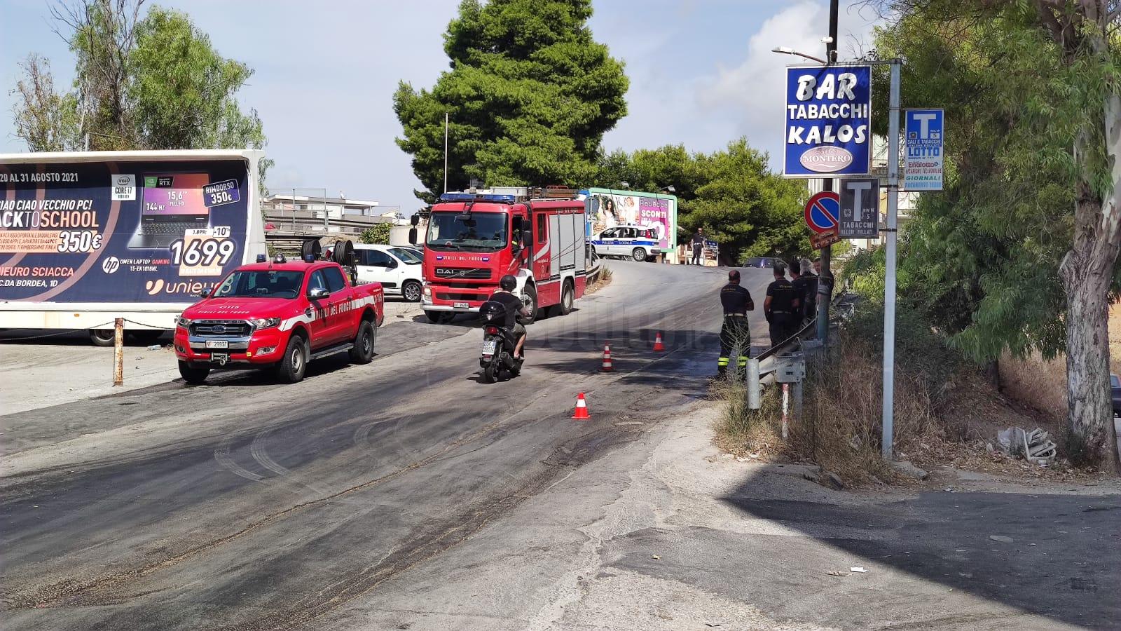 Si disperde carico di uva, chiusa la bretella del ponte Carboj a Sciacca