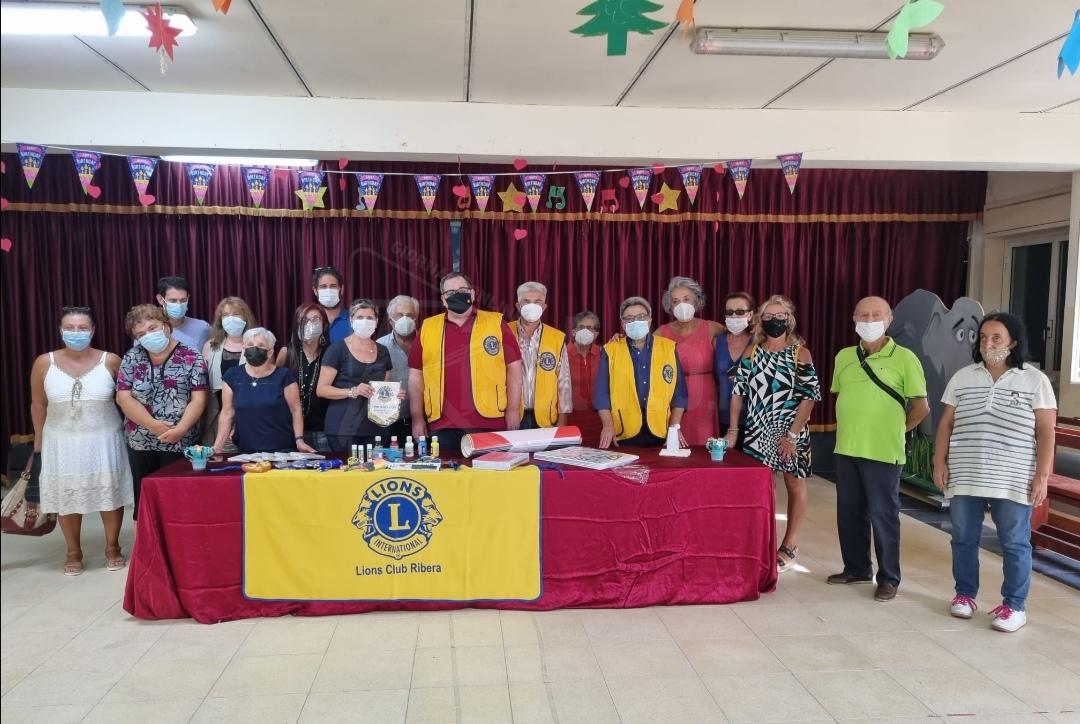 Solidarietà, il Lions Club di Ribera dona materiale scolastico a due associazioni