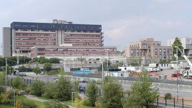 Partorisce ed e' positiva al Covid, salvo il bimbo ma la giovane mamma in gravi condizioni