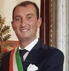 Lucca Sicula riduce la Tari del 30% e riceve dalla Regione 215 mila euro per sistemare le strade