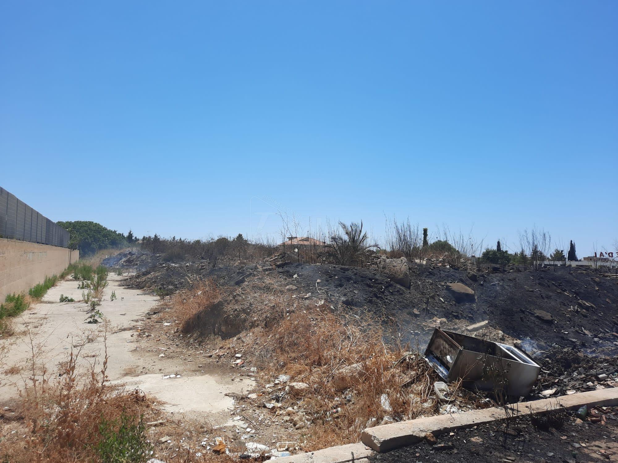 Il Comune di Menfi dispone la bonifica dell’area Pip dopo l’incendio di ieri sera