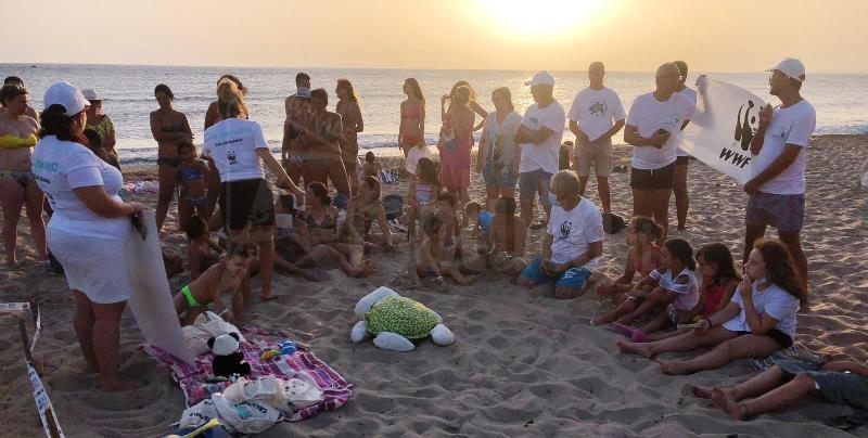 Bambini e Wwf sulla spiaggia di Capo San Marco a Sciacca