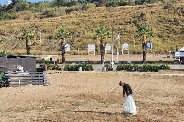 Un nucleo della Polizia Municipale di Menfi darà la caccia a chi sporca le spiagge "Bandiera Blu"