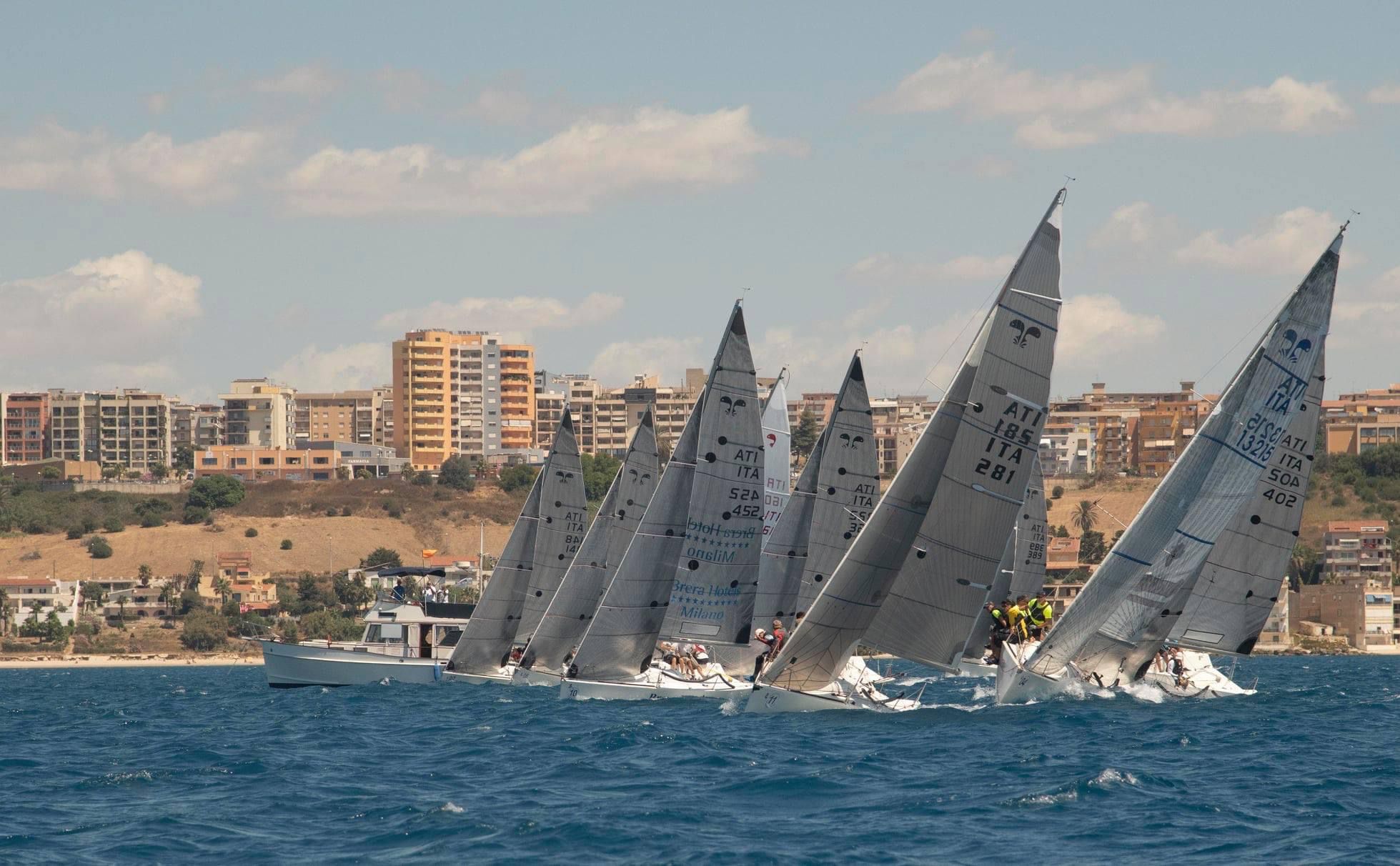 Campionato Platu 25 alla Lega Navale segnato dal forte vento, oggi la premiazione