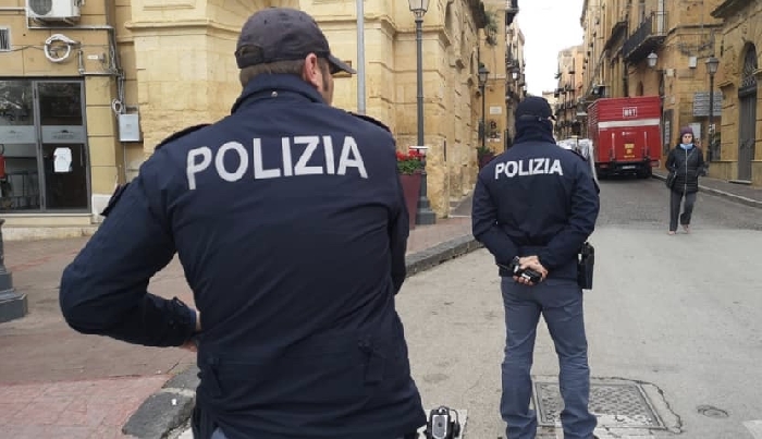 Contrasto alle frodi e all'abusivismo commerciale, sanzione e sequestro amministrativo di 30 chili di prodotti alimentari in un ristorante di Sciacca