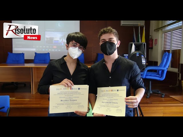 Ambiente e ripartenza, due studenti del Classico vincono il concorso indetto dal Rotary Club (Interviste)
