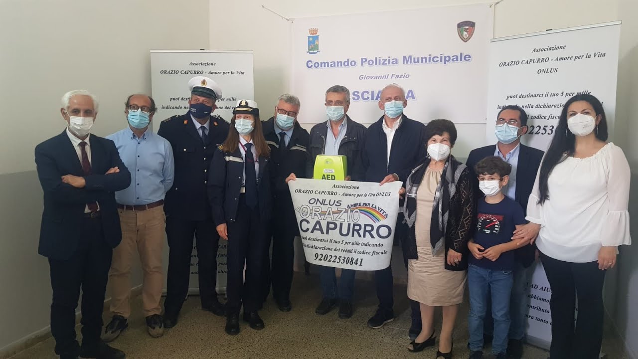 Defibrillatore alla Polizia Municipale di Sciacca, donazione della Onlus Capurro (Video)