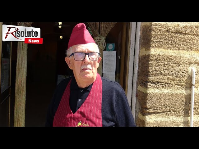 Riapre anche il bar dello "zio Aurelio", a 85 anni ancora tanta voglia di fare la sua granita