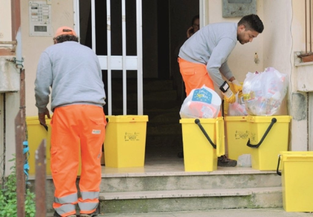 Ritardi nel pagamento degli stipendi dei lavoratori Bono e Sea del settore rifiuti, iniziative sindacali all'orizzonte