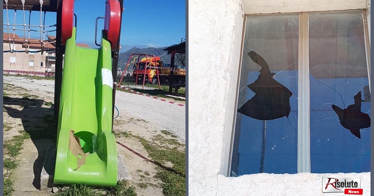 Vandali devastano il parco giochi comunale di Lucca Sicula