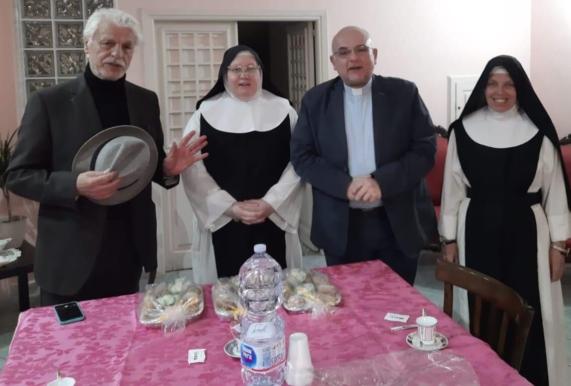 Michele Placido ad Agrigento al Monastero di Santo Spirito, incontro con le suore e don Raso