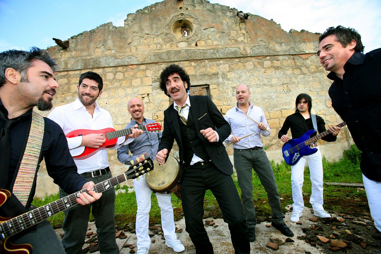 Niente vip sul palco del Carnevale, i Tinturia in concerto e passaggio ai "Fatti Vostri"