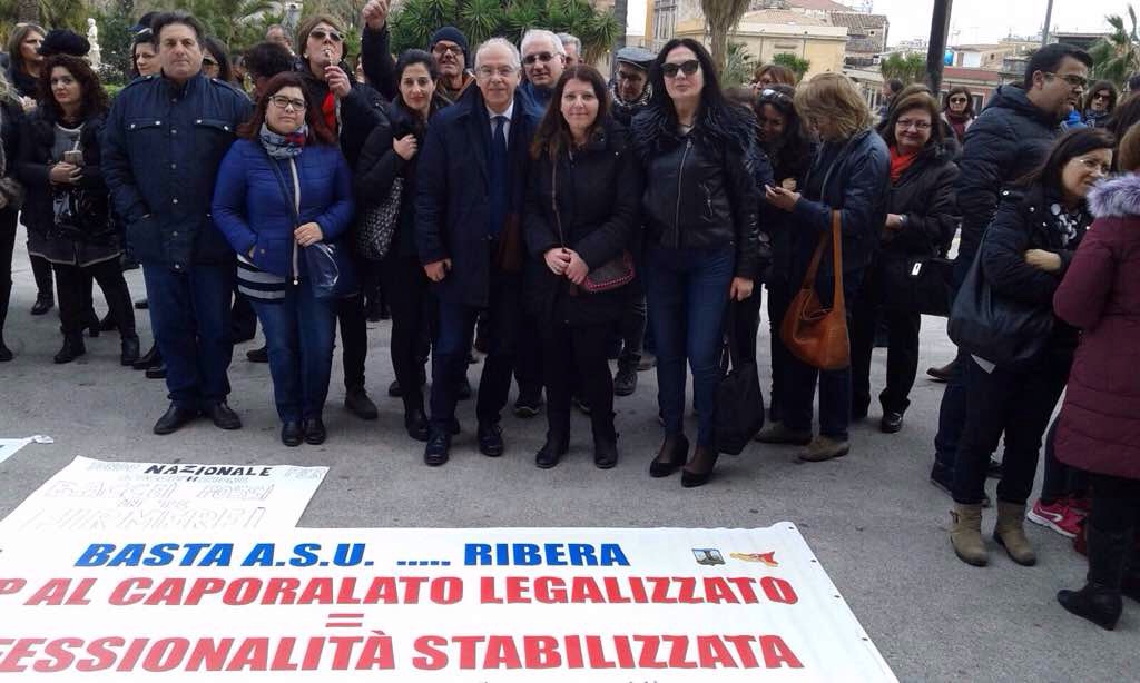 Torneranno al lavoro i 24 Lsu di Ribera che hanno protestato davanti alla Presidenza della Regione