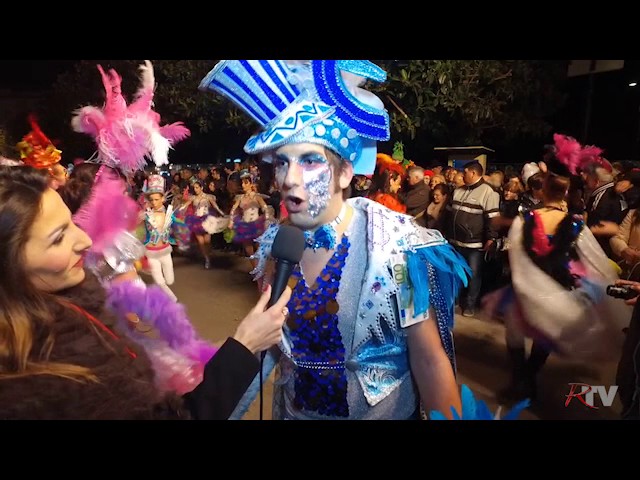 "Risoluto Social Carneval", carro allegorico "Ma che bur ...lesque"