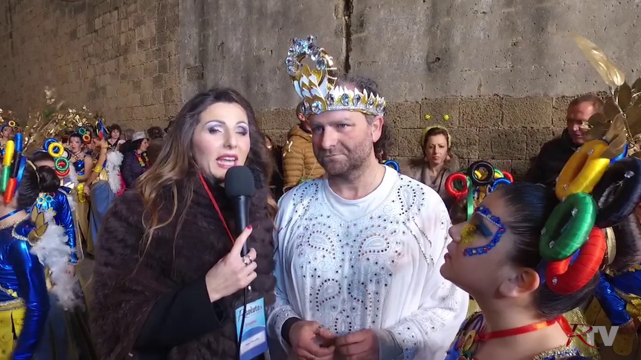 Risoluto Social Carneval, carro allegorico "Raggi di luce"