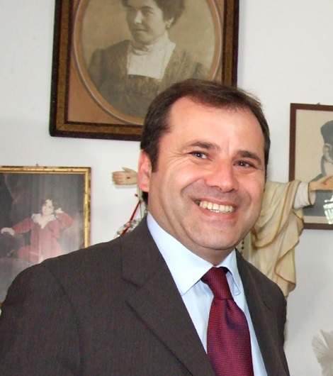 Nel centro-destra il "sarto" Calogero Bono tiene uniti ex Ncd e Forza Italia. Probabile l'ok alla sua candidatura