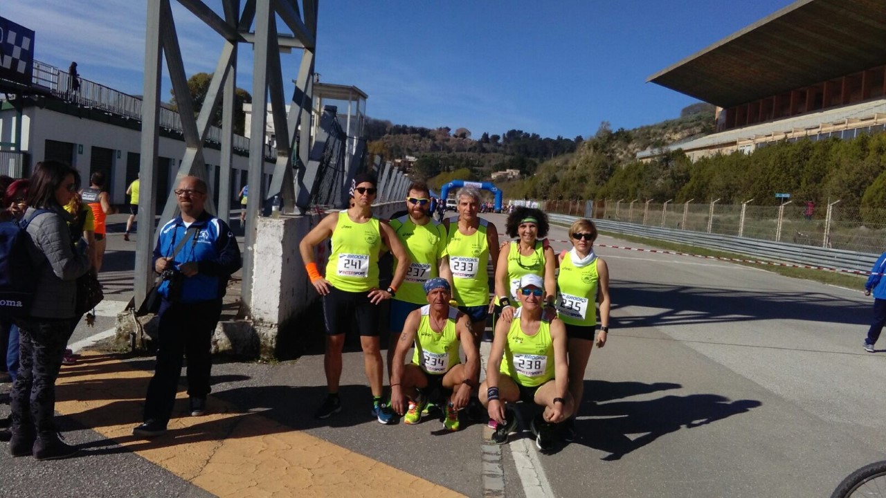 Atleti della "Tartaruga" alla maratonina di Pergusa