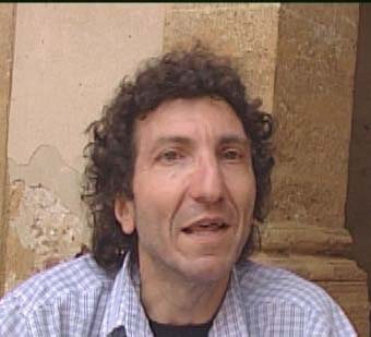Le mansioni di lavoro che svolge peggiorano le sue condizioni di salute e il giudice riconosce a Totò Allegro l'equo indennizzo