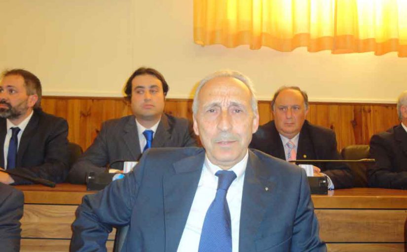 Monteleone chiude al centrodestra: "Impossibile schierarsi con chi vuole continuare a mantenere le poltrone dei soliti"