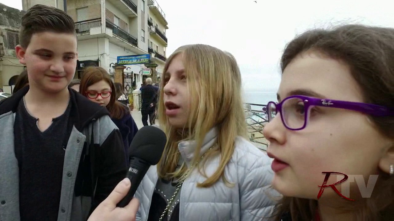 Anche gli alunni della “Mariano Rossi” sostengono la campagna “Riapriamo la biblioteca comunale”