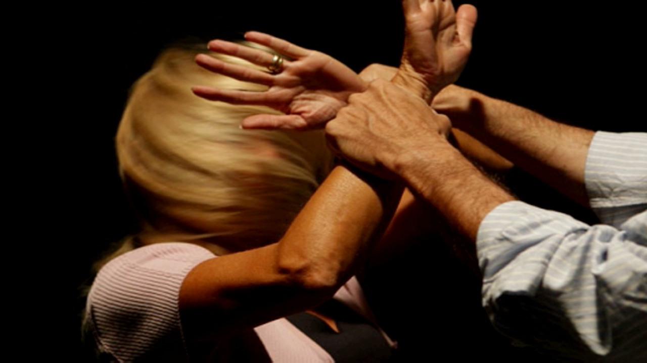 Violenza in famiglia, divieto di avvicinarsi alla ex moglie notificato ad un saccense di 46 anni