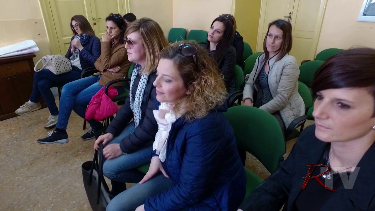 Tutti nella propria scuola a settembre, Di Paola si impegna con le mamme della Perriera