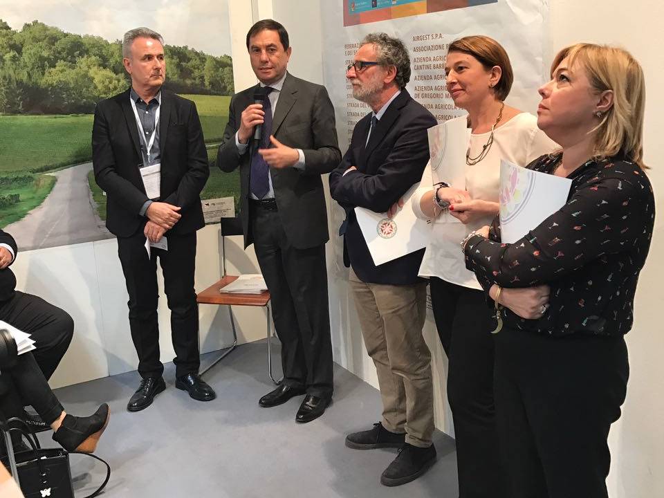 Il Comune di Menfi presenta al Vinitaly l'edizione 2017 di Inycon