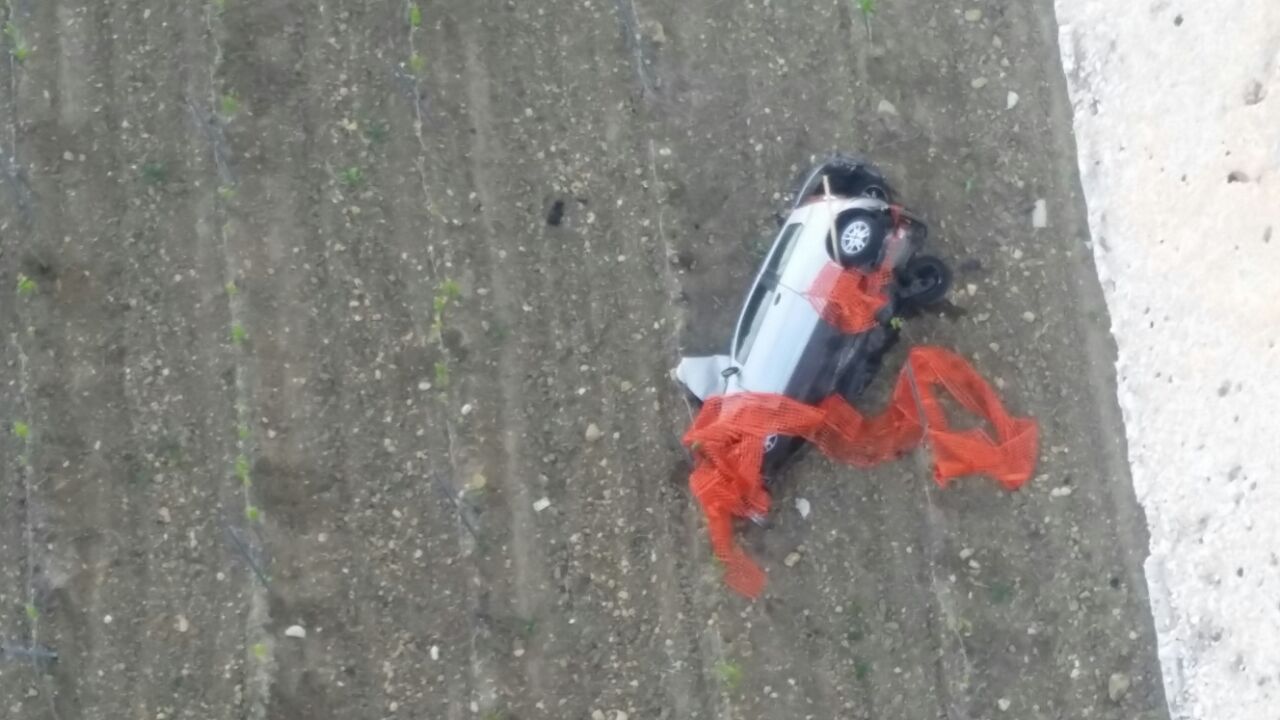 Vola auto dal viadotto Belice. Morti due catanesi