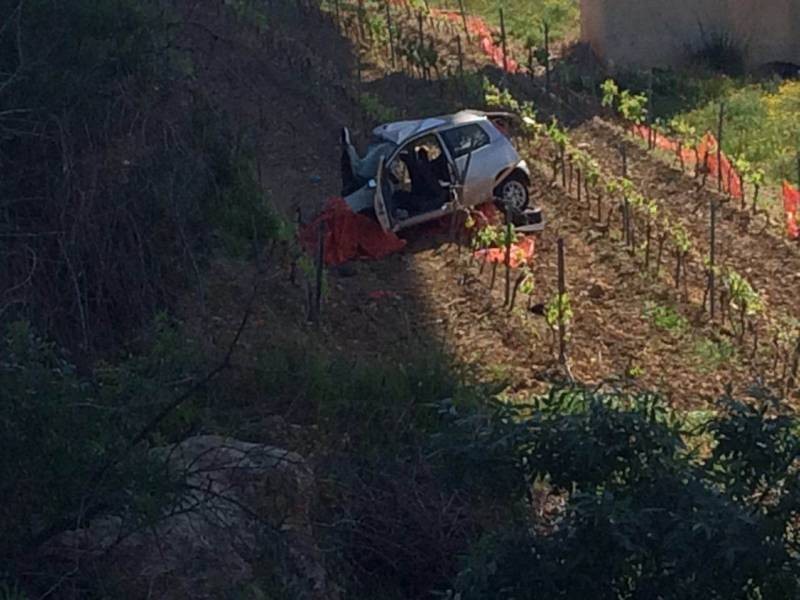Recuperata l'auto precipitata stamattina dal Belice, morti sul colpo i due catanesi