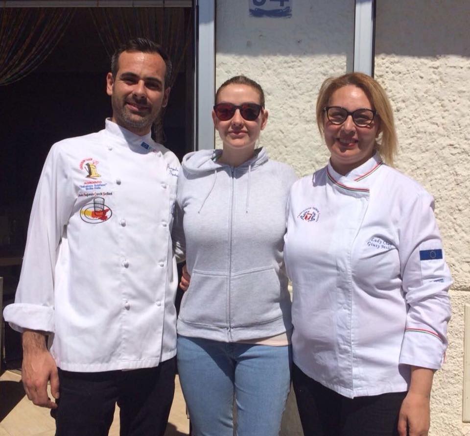 A Pasquetta, la figlia di Berlusconi a pranzo a Siculiana