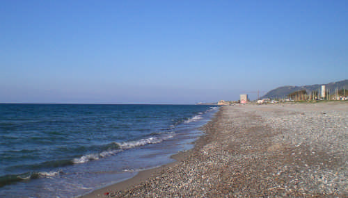 Annega a 12 anni  nella spiaggia di Campofelice di Roccella