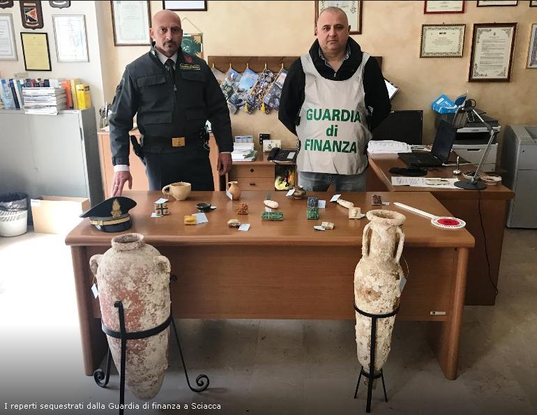 La Finanza sequestra reperti archeologici ad un professionista di Sciacca