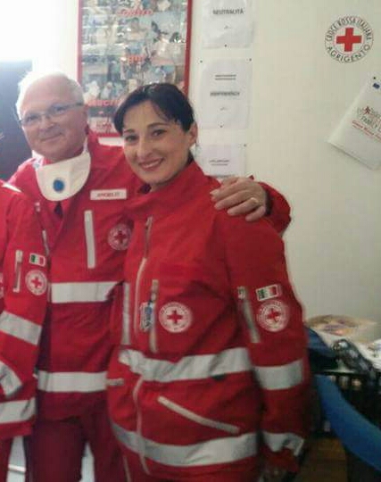 Volontaria della Croce Rossa di Sciacca soccorre anziano a Milano