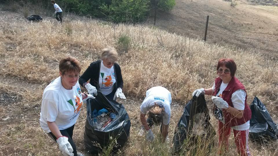 La domenica dei volontari nelle spiagge, Sciacca Pulita allo Stazzone e Legambiente a Porto Palo