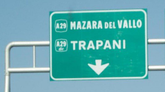 Panico sul bus Marsala-Palermo, bloccato sudanese che voleva farlo sbandare