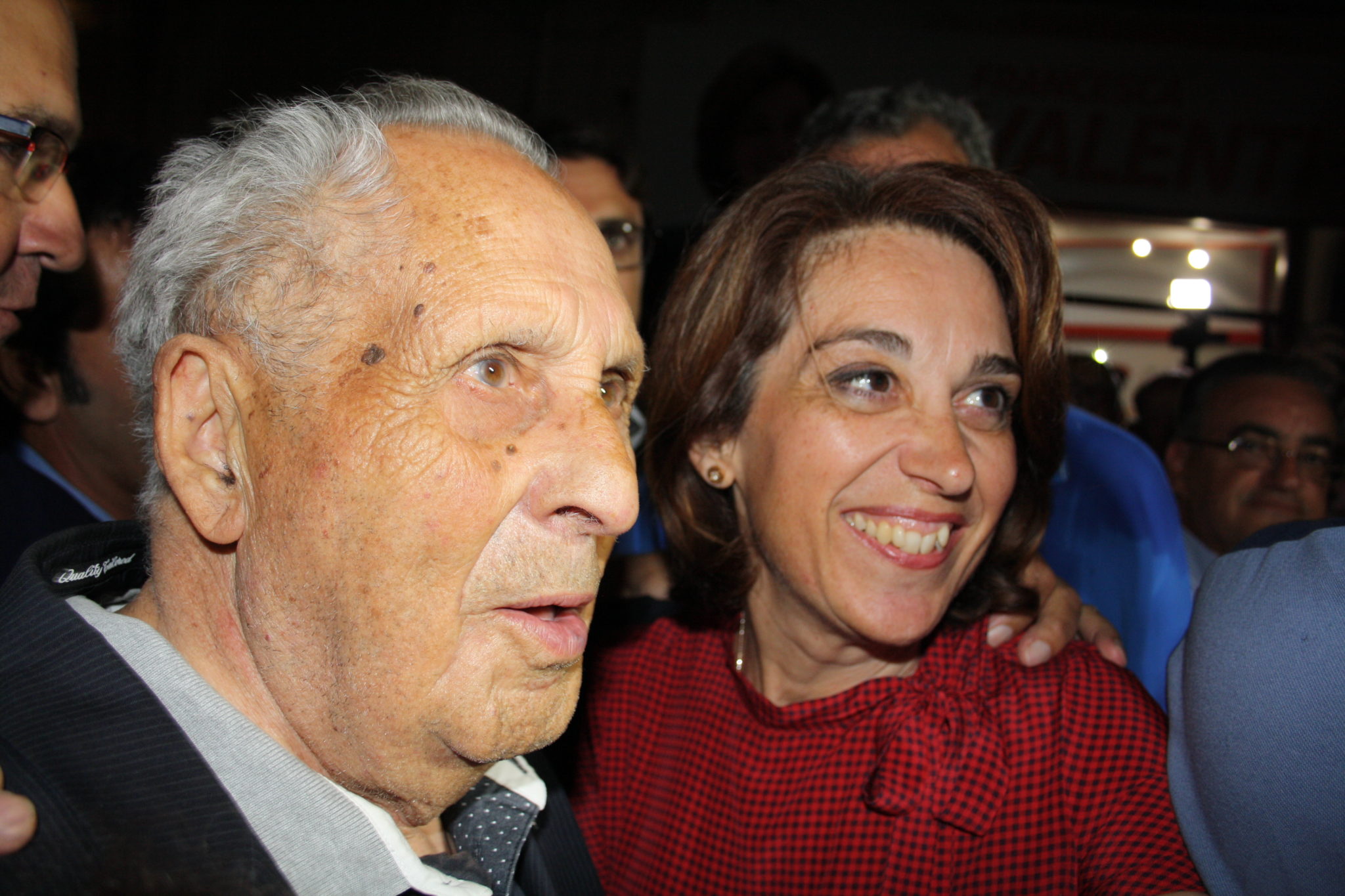 Francesca Valenti festeggia in piazza Scandaliato e in tanti del centrodestra restano fuori dal consiglio