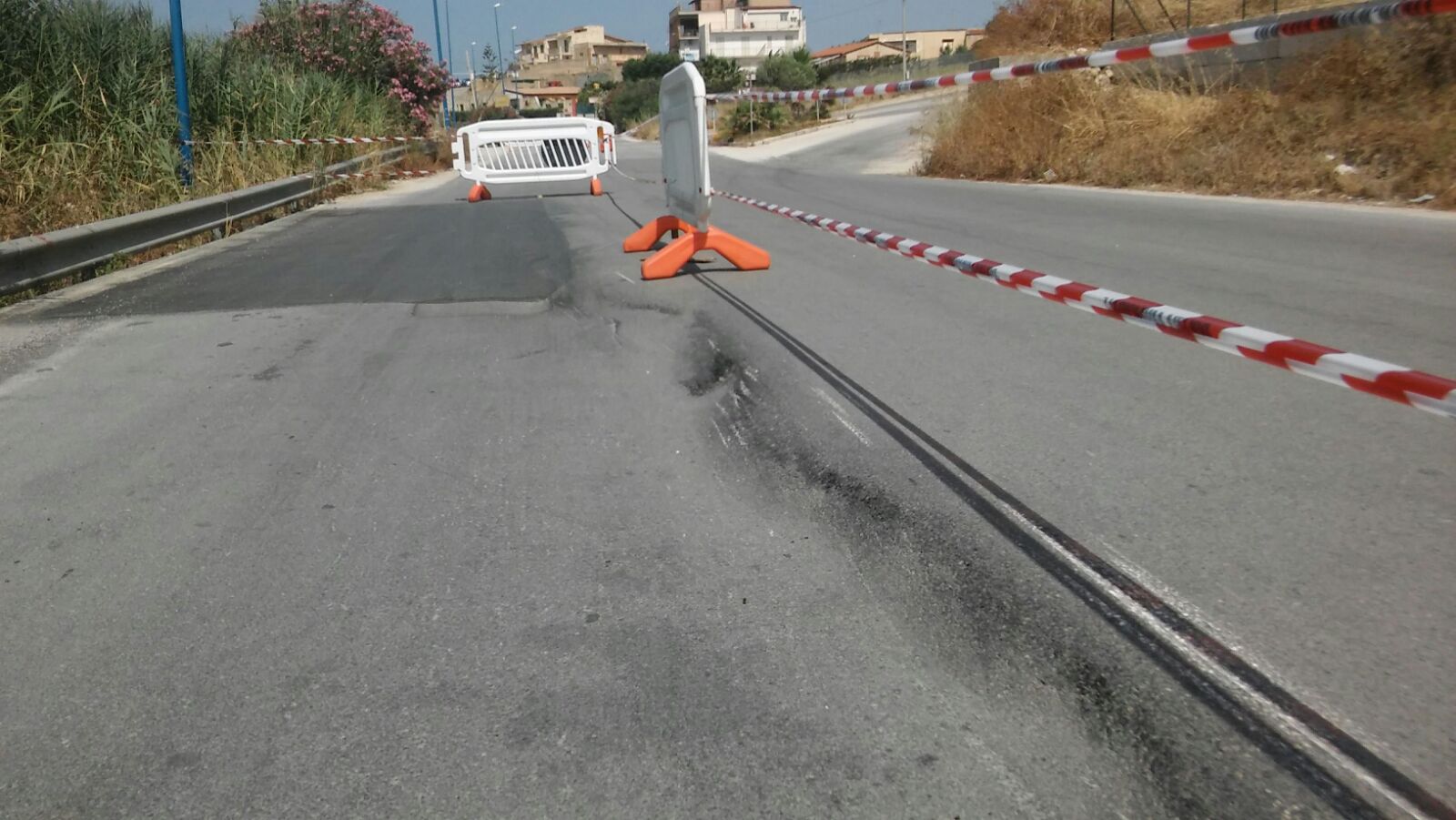 Cede parte di carreggiata tra il Lido e la Tonnara, viabilità per le località balneari compromessa