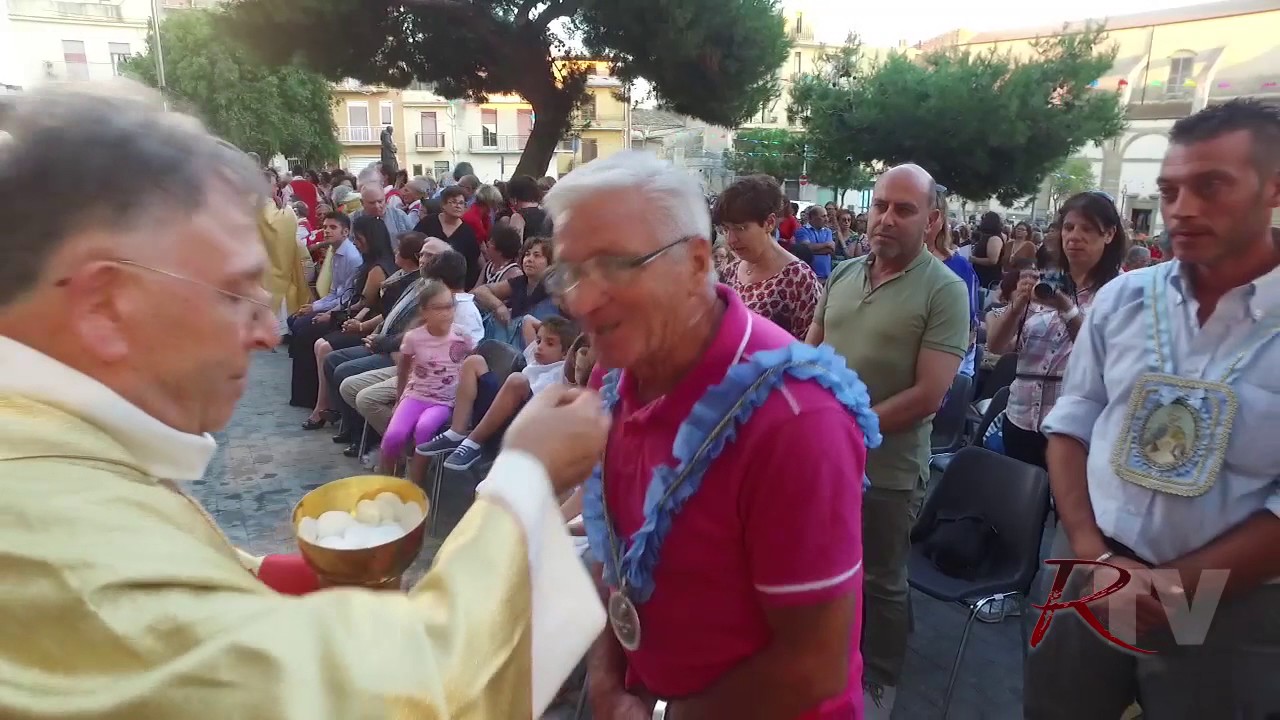 Cinquant'anni di sacerdozio e non li dimostra, grande festa a San Michele per don Pasqualino