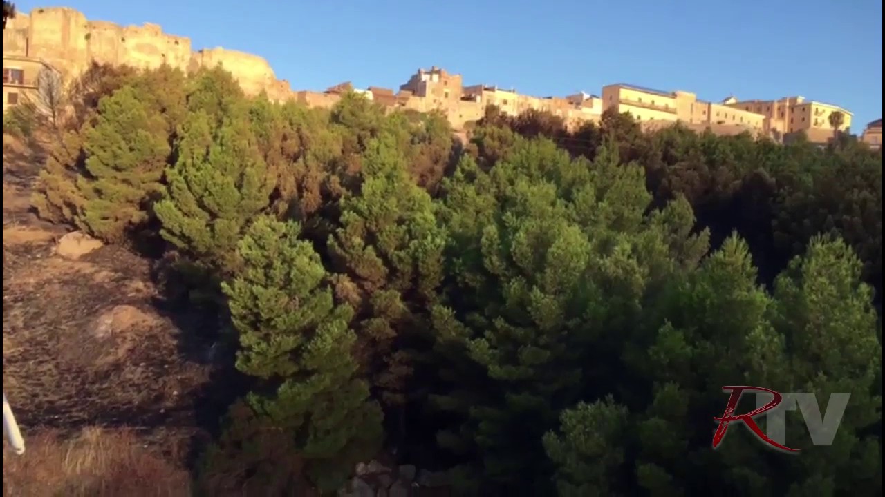 Incendio a Sciacca, dieci ore di lavoro per 60 uomini e Italia Nostra propone un coordinamento per la prevenzione