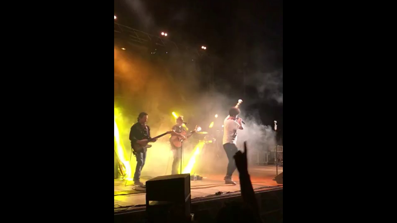 Migliaia di spettatori in festa a Menfi con i “Tinturia”