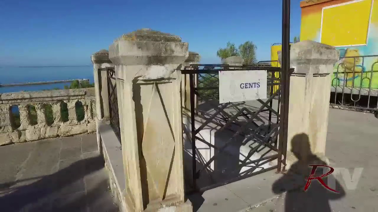 Bagni pubblici di piazza Scandaliato aperti solo "in notturna"