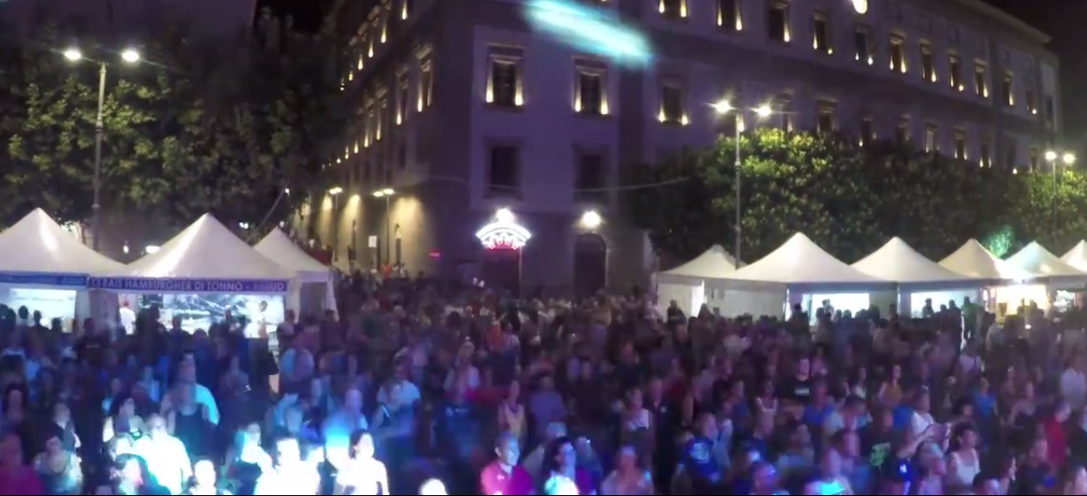 Con lo Street Food Fest la piazza Scandaliato, salotto di Sciacca, trasformata in una grande cucina