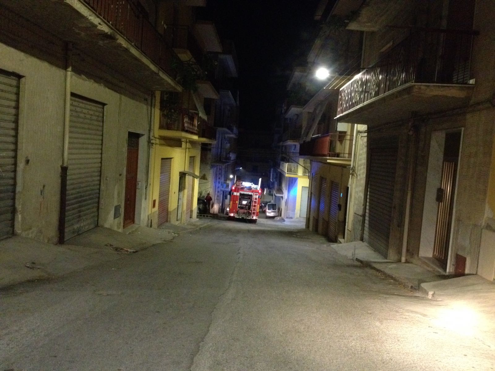 Incendio accidentale in appartamento in via Puglia: nessun ferito